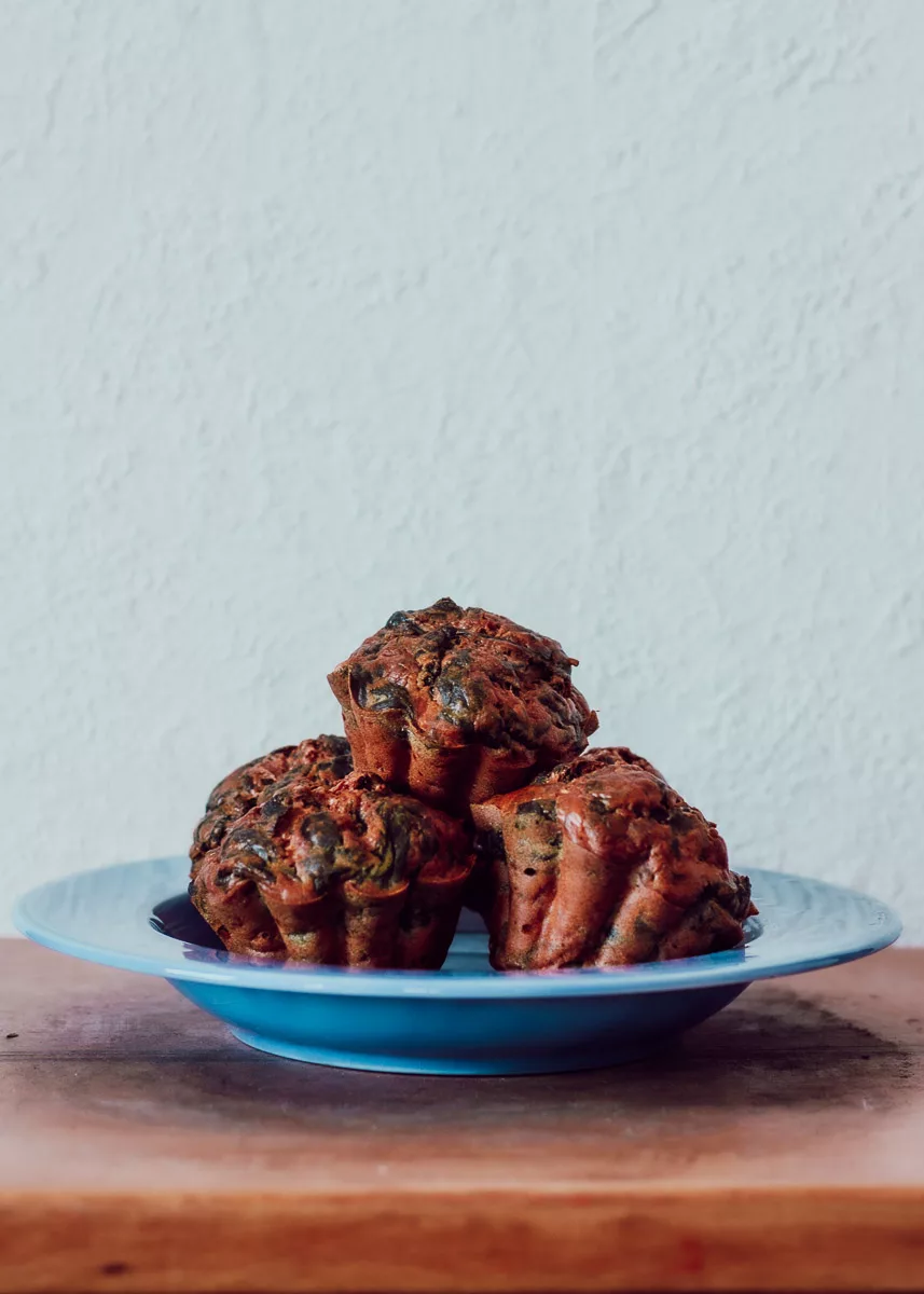 Une délicieuse recette de muffins aux épinards, ça te tente ? C'est par ici que cela passe ! Je te propose de découvrir ma recette, simple et succulente !