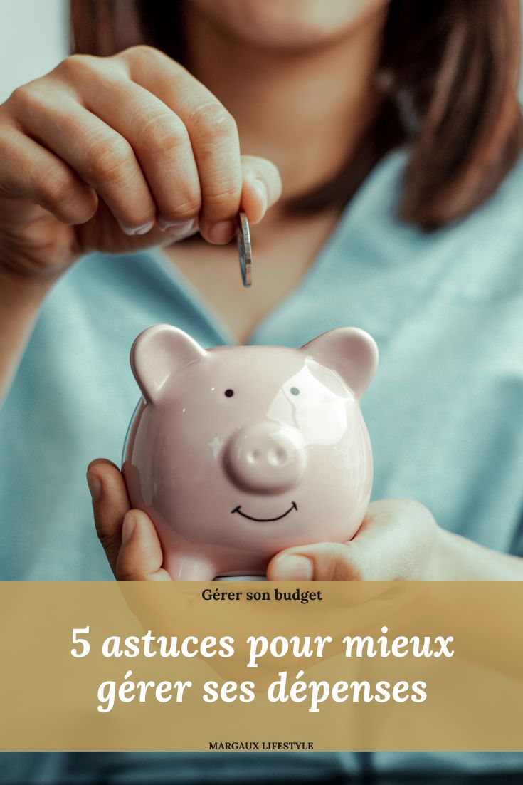 Comment mieux gérer son budget et arriver à épargner ? En commençant par diminuer ses dépenses ! Retrouve les 5 astuces que j'ai immédiatement mises en place pour assainir mes dépenses, et équilibrer mon budget malgré un petit revenu.