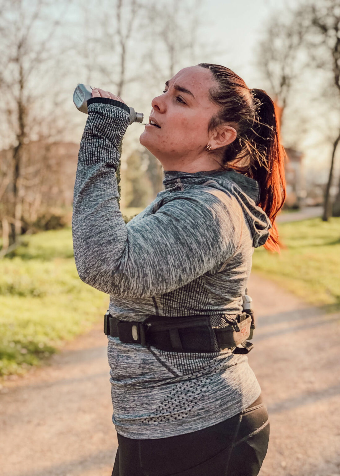 Qui dit effort d'endurance, dit stratégie d'hydratation et de nutrition spécifique. Je te propose de retrouver la boisson de l'effort et les ravitaillements que j'utilise sur mes sorties de course à pied, de trail, de vélo ou encore de triathlon. Que ce soit à l'entraînement ou en compétition.