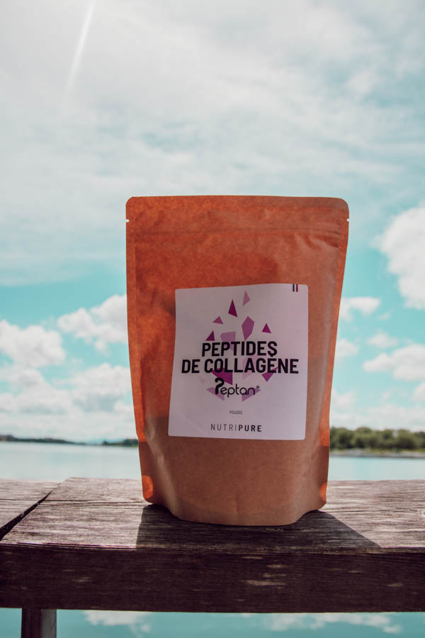 Les compléments alimentaires peuvent aider à combler les lacunes nutritionnelles et à fournir les nutriments essentiels qui peuvent manquer dans une alimentation équilibrée, soutenant ainsi une santé optimale. Pour les sportifs, ces suppléments peuvent améliorer la performance en offrant des sources concentrées de protéines, de vitamines, et de minéraux, essentiels à la récupération et à la croissance musculaire. Je te propose de faire le tour des compléments alimentaires que j'utilise.