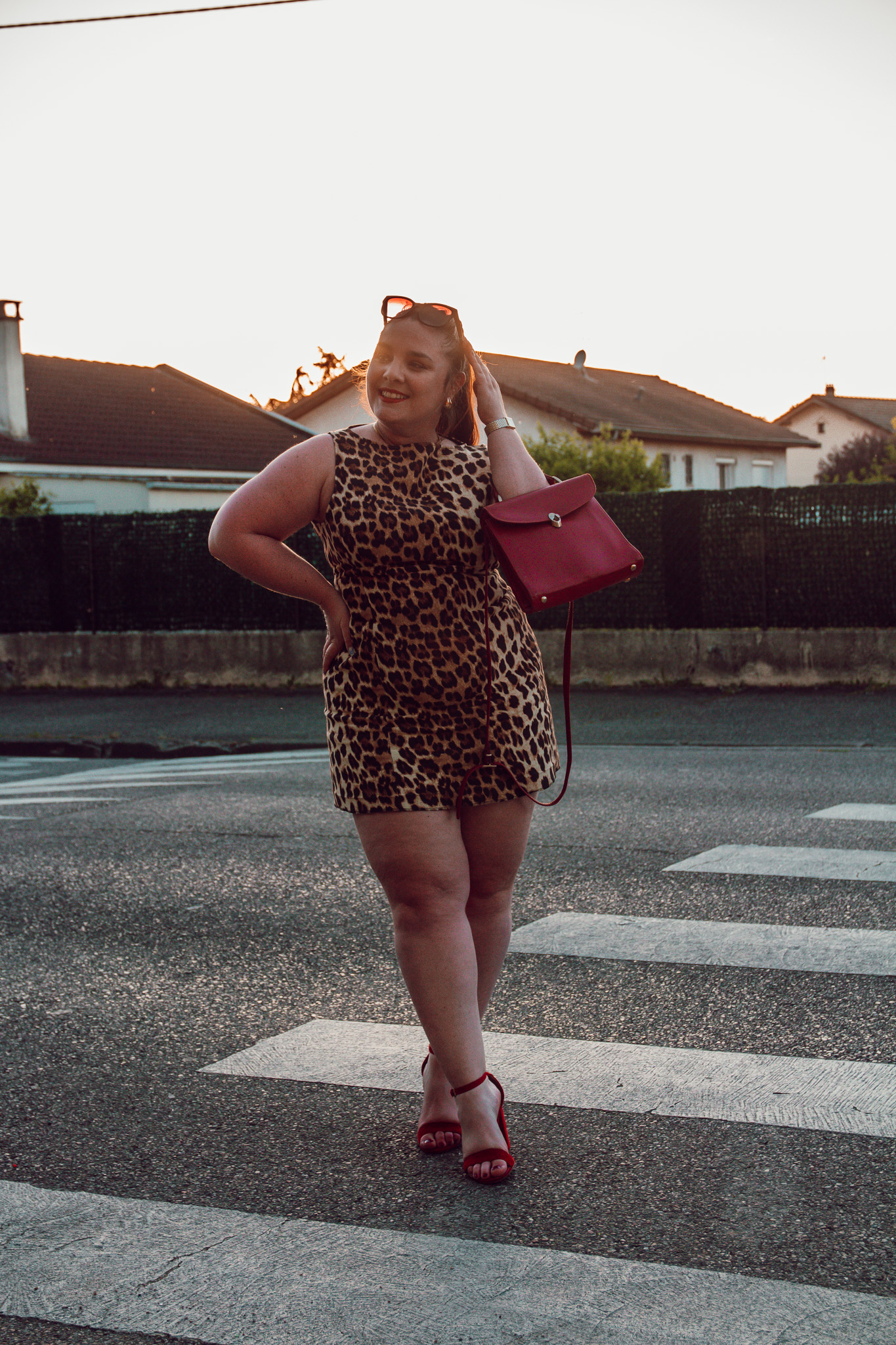 Se sentir bien dans sa peau ne devrait jamais rimer avec pression ou surmenage. Trop souvent, on s’impose des routines ou des objectifs en pensant que c’est « pour notre bien », alors qu’ils finissent par devenir une charge mentale de plus. Le vrai bien-être commence quand on choisit des actions qui nous allègent, nous apaisent et nous reconnectent à nous-mêmes — pas celles qui nous épuisent sous couvert de perfection.