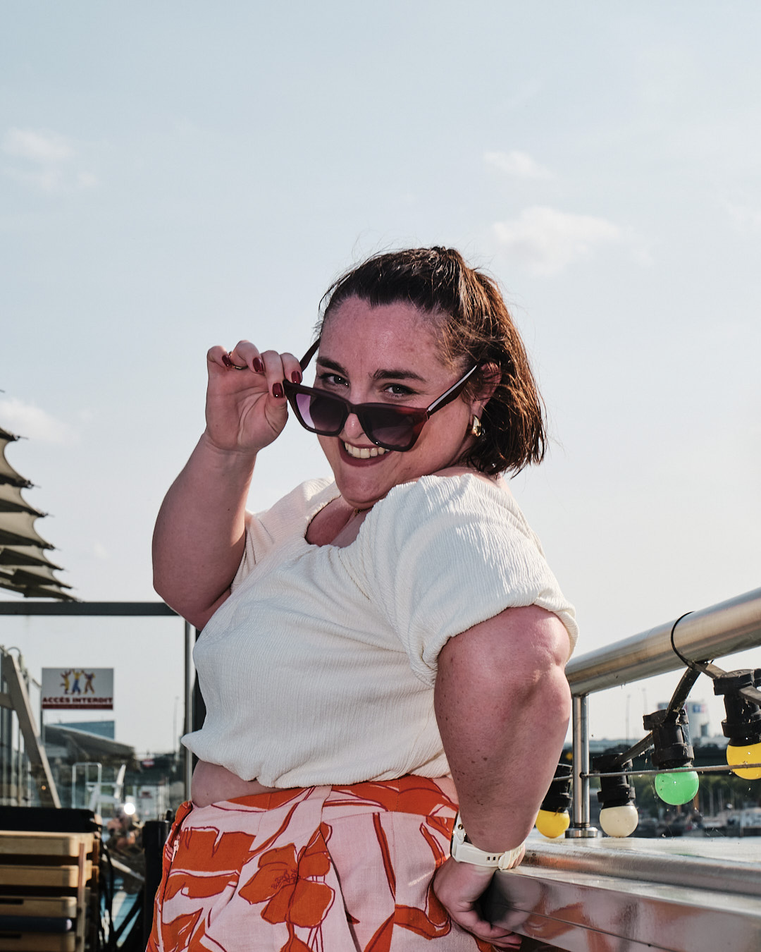 Un glow up, c’est bien plus qu’un changement physique : c’est une transformation intérieure qui rayonne à l’extérieur. C’est apprendre à s’aimer, à prendre soin de soi et à cultiver des habitudes qui font du bien au corps, à l’esprit et à l’estime de soi. C’est un chemin vers plus de confiance, d’énergie et d’équilibre, à ton rythme, sans pression.