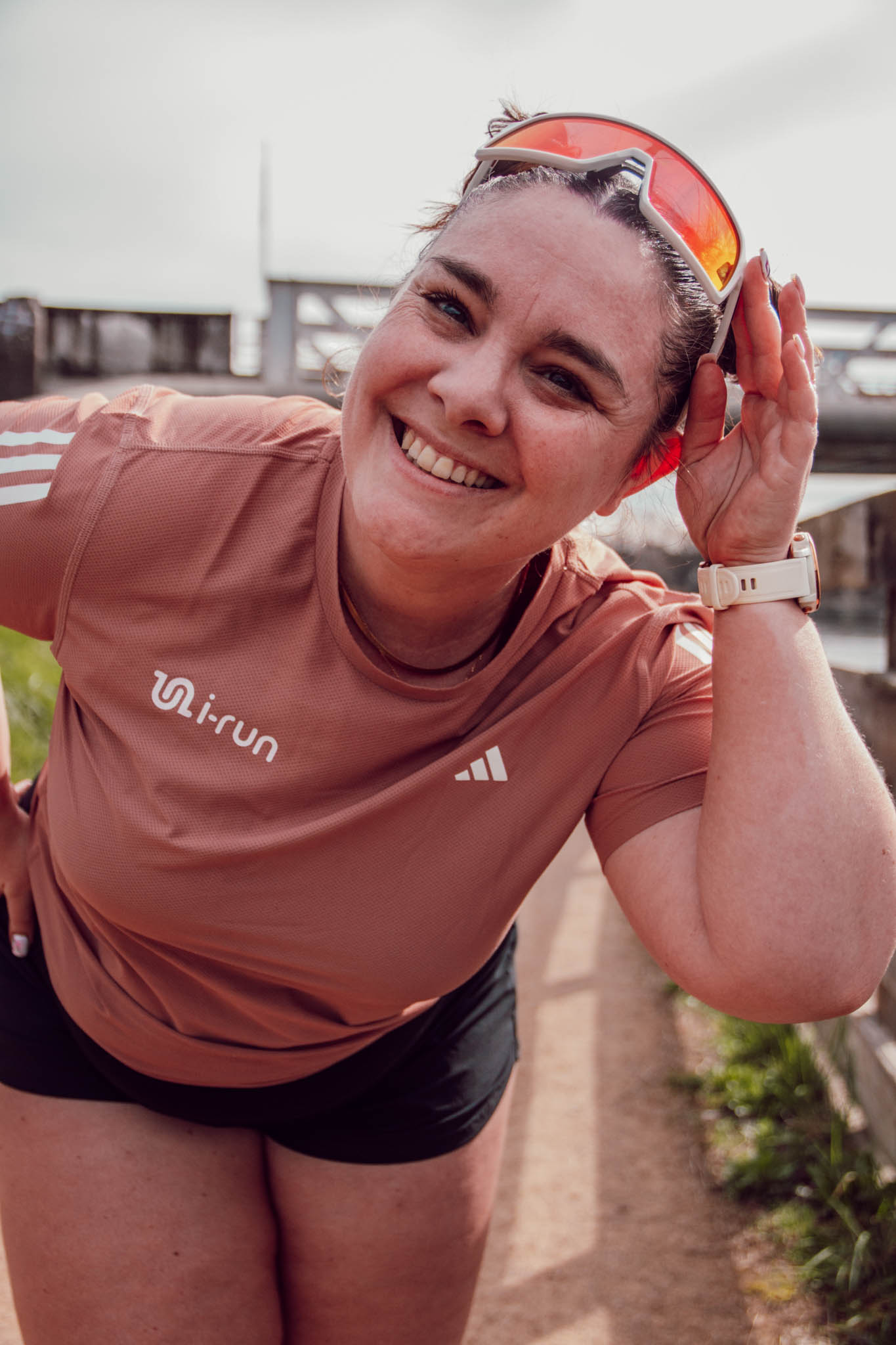 La résistance à l’insuline rend plus difficile la régulation du sucre dans le sang, mais la pratique régulière d’une activité physique peut améliorer significativement la sensibilité à l’insuline. En mobilisant les muscles, le sport permet une meilleure utilisation du glucose, réduisant ainsi les taux d’insuline circulants. C’est un levier puissant et accessible pour reprendre le contrôle de son métabolisme, surtout lorsqu’il est intégré dans une routine adaptée et régulière.