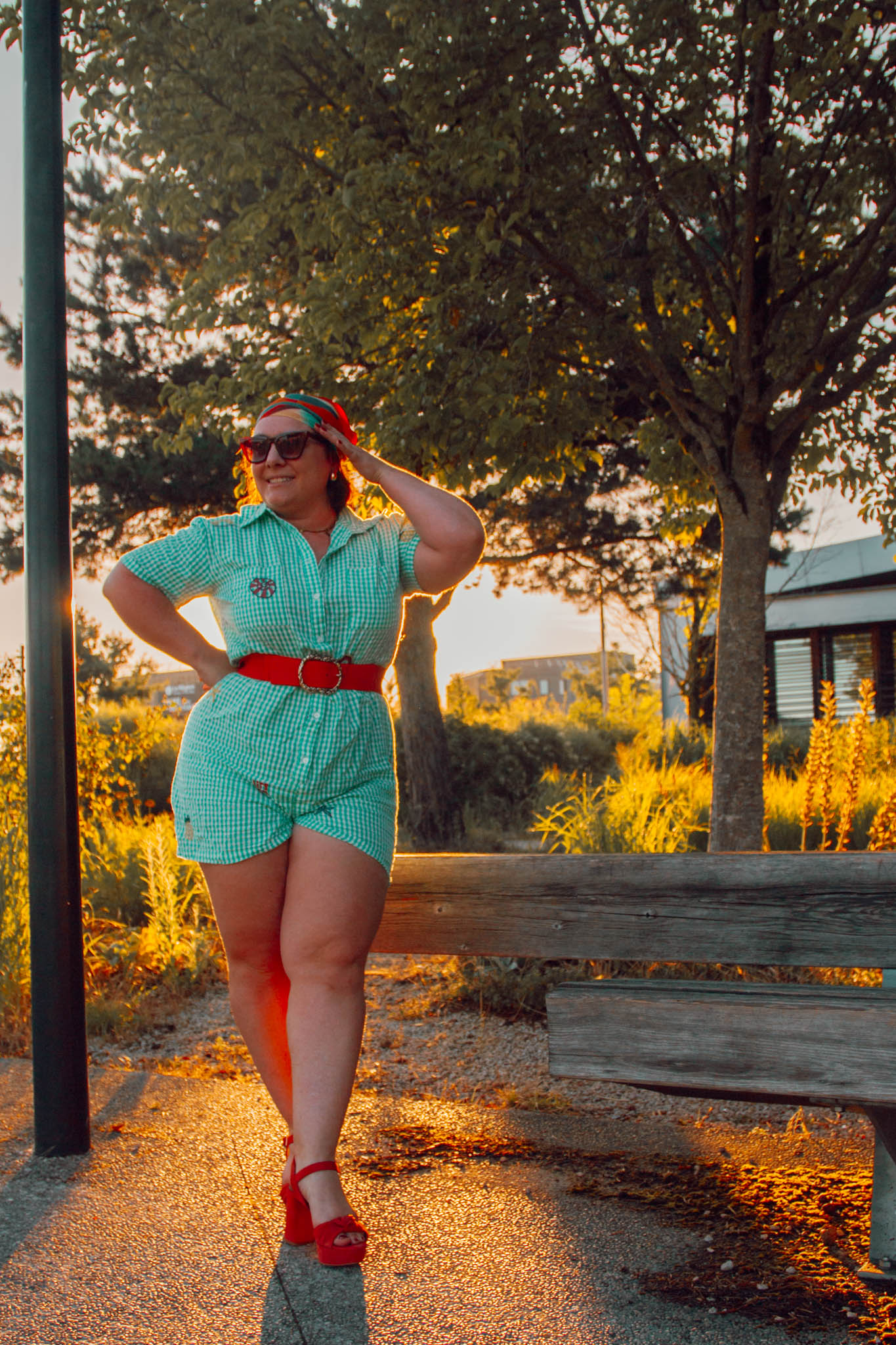 Créer du contenu, ce n’est pas juste publier une jolie photo : c’est penser un message, choisir un angle, construire une narration. Être influenceuse, quand c’est fait avec éthique, c’est avoir la capacité de toucher, d’inspirer et parfois de faire bouger les choses. C’est un métier créatif, stratégique et profondément humain, qui demande du temps, de l’engagement et de l’authenticité.