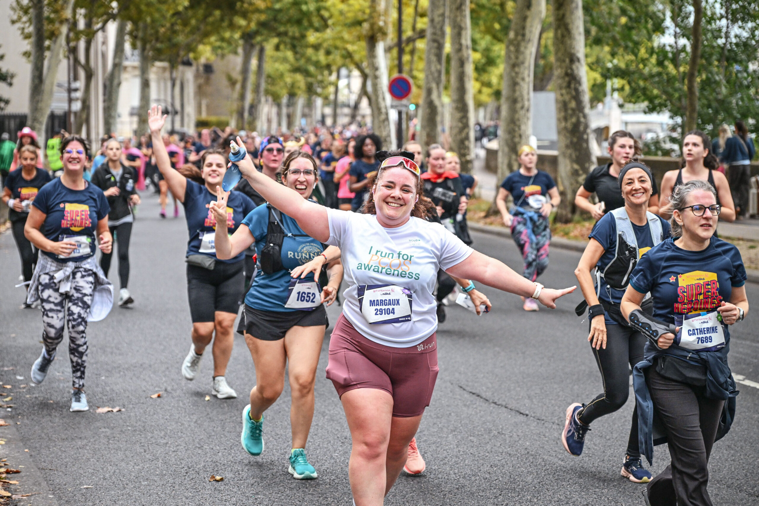 Le 14 septembre 2025, j’ai pris le départ des 10 km de la Parisienne, une course emblématique dédiée aux femmes. Plus qu’un simple défi sportif, cet événement m’a permis de mettre en lumière le syndrome des ovaires polykystiques (SOPK), une pathologie hormonale encore trop méconnue. À travers chaque kilomètre parcouru, j’ai voulu porter un message de force, de solidarité et de visibilité pour toutes les femmes concernées.
