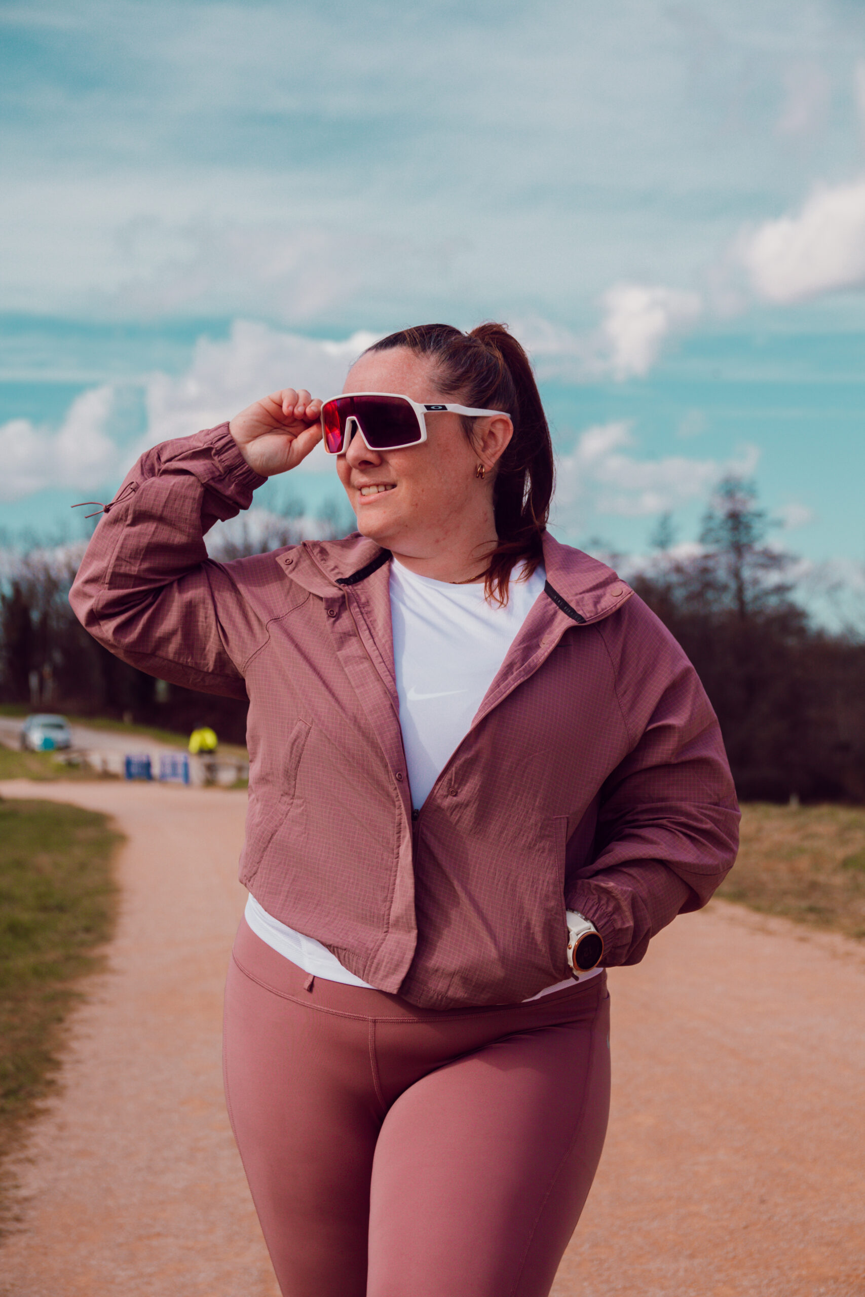 Le changement de saison influence directement ton énergie, ton humeur et donc ta motivation sportive. Moins de lumière, températures extrêmes ou routines perturbées peuvent vite te freiner. Mais en comprenant ces mécanismes, tu peux anticiper la baisse de motivation et garder le cap toute l’année.