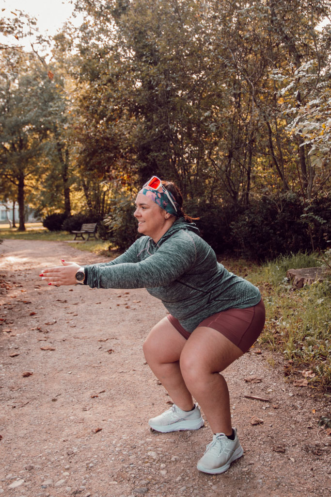 Intégrer à la fois du cardio et de la musculation dans ta routine est un excellent moyen de travailler à la fois le cœur, la force et la tonicité du corps. Pourtant, tu te demandes peut-être dans quel ordre organiser ces séances pour en tirer le maximum de bénéfices. Comprendre l’impact de chaque option sur l’énergie, la performance et la récupération permet de structurer tes entraînements de manière plus intelligente et adaptée à tes objectifs.