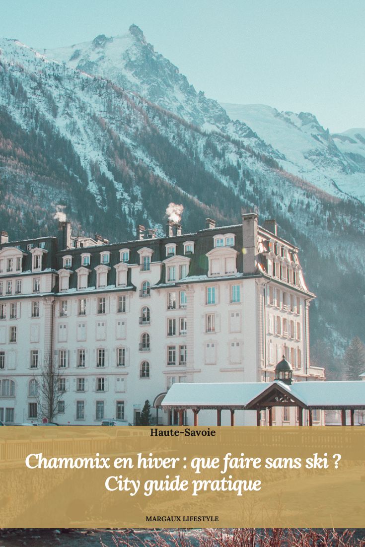 Découvrir Chamonix en hiver sans pratiquer le ski permet de profiter pleinement de la vallée autrement. Sites emblématiques accessibles, balades à pied ou en raquettes, thermes, centre-ville animé et panoramas spectaculaires offrent de nombreuses alternatives aux sports de glisse. Une destination idéale pour un séjour hivernal équilibré, entre découvertes, activités douces et moments de détente.