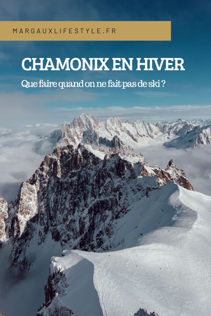 Découvrir Chamonix en hiver sans pratiquer le ski permet de profiter pleinement de la vallée autrement. Sites emblématiques accessibles, balades à pied ou en raquettes, thermes, centre-ville animé et panoramas spectaculaires offrent de nombreuses alternatives aux sports de glisse. Une destination idéale pour un séjour hivernal équilibré, entre découvertes, activités douces et moments de détente.