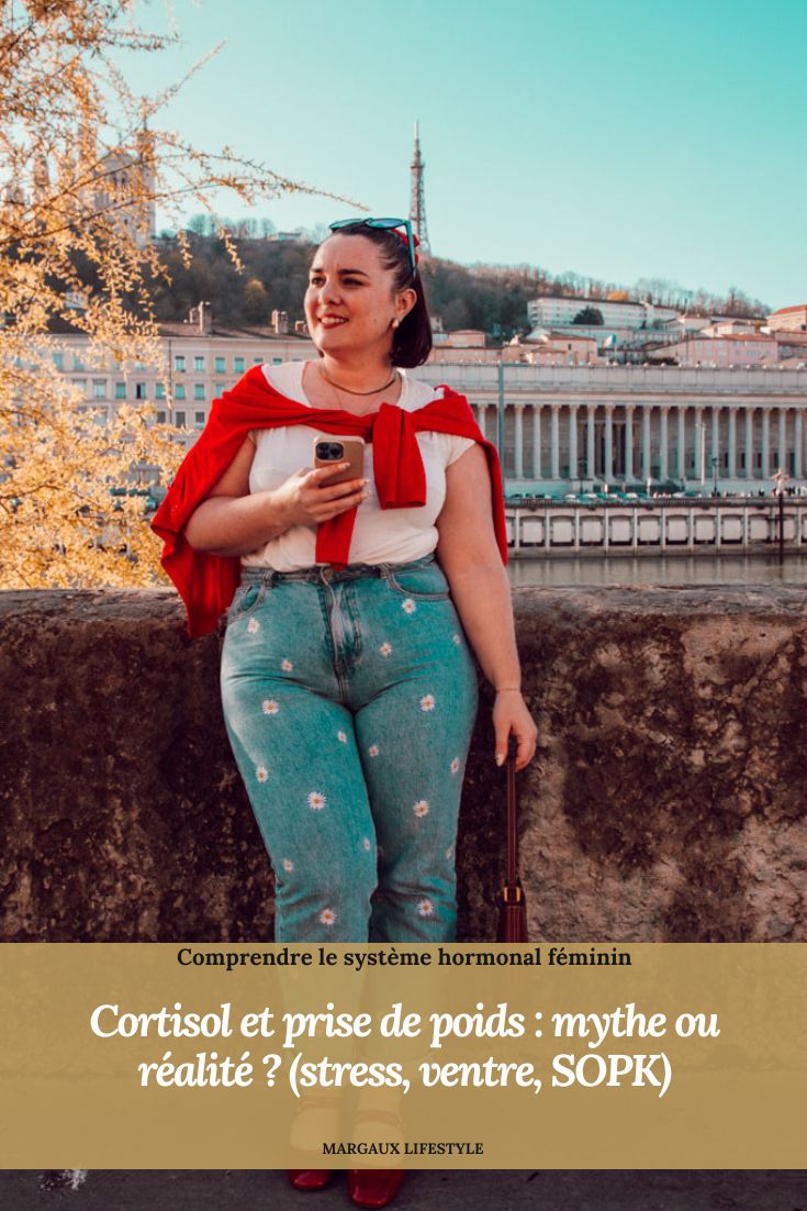 Le cortisol, souvent appelé hormone du stress, est indispensable au bon fonctionnement du corps, notamment pour gérer l’énergie et s’adapter aux situations du quotidien. Contrairement aux idées reçues, un cortisol élevé n’entraîne pas directement une prise de poids, mais peut influencer certains mécanismes liés au stress et au métabolisme. Comprendre le lien entre cortisol, stress et prise de poids permet d’éviter les raccourcis et d’adopter une approche plus globale et adaptée.