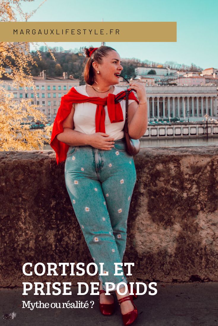 Le cortisol, souvent appelé hormone du stress, est indispensable au bon fonctionnement du corps, notamment pour gérer l’énergie et s’adapter aux situations du quotidien. Contrairement aux idées reçues, un cortisol élevé n’entraîne pas directement une prise de poids, mais peut influencer certains mécanismes liés au stress et au métabolisme. Comprendre le lien entre cortisol, stress et prise de poids permet d’éviter les raccourcis et d’adopter une approche plus globale et adaptée.