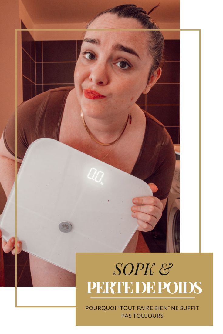 Tu fais attention à ton alimentation, tu bouges, tu fais des efforts… et pourtant, la perte de poids reste difficile car tu as un SOPK. Ce décalage entre ce que tu fais et les résultats que tu obtiens peut être frustrant, voire décourageant. En réalité, ce n’est pas une question de volonté, mais de mécanismes hormonaux et métaboliques souvent invisibles, qui nécessitent une approche différente.