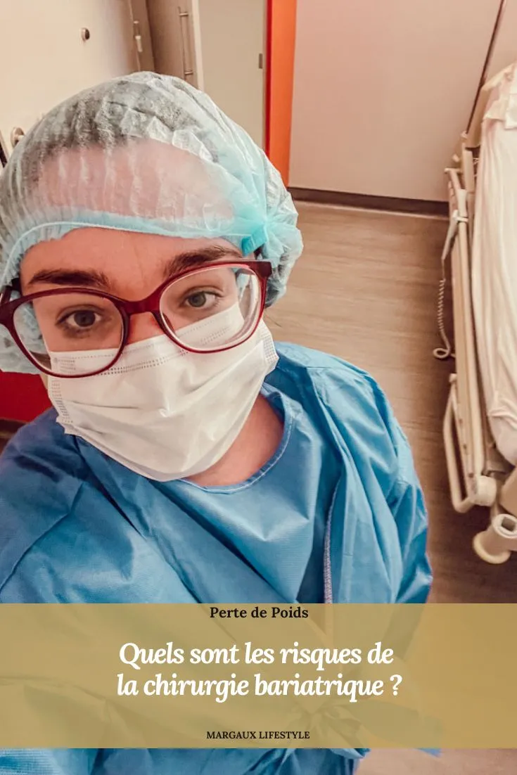 La chirurgie bariatrique, qu’il s’agisse d’une sleeve ou d’un bypass, comporte des risques qu’il est important de connaître avant de se lancer. Complications opératoires, anesthésie générale, déshydratation, reflux, carences nutritionnelles ou reprise de poids : les effets secondaires possibles existent, mais ils sont aujourd’hui bien identifiés et surveillés. Comprendre les vrais risques de la chirurgie bariatrique permet de prendre une décision éclairée, loin des discours alarmistes comme des promesses trop simplistes.