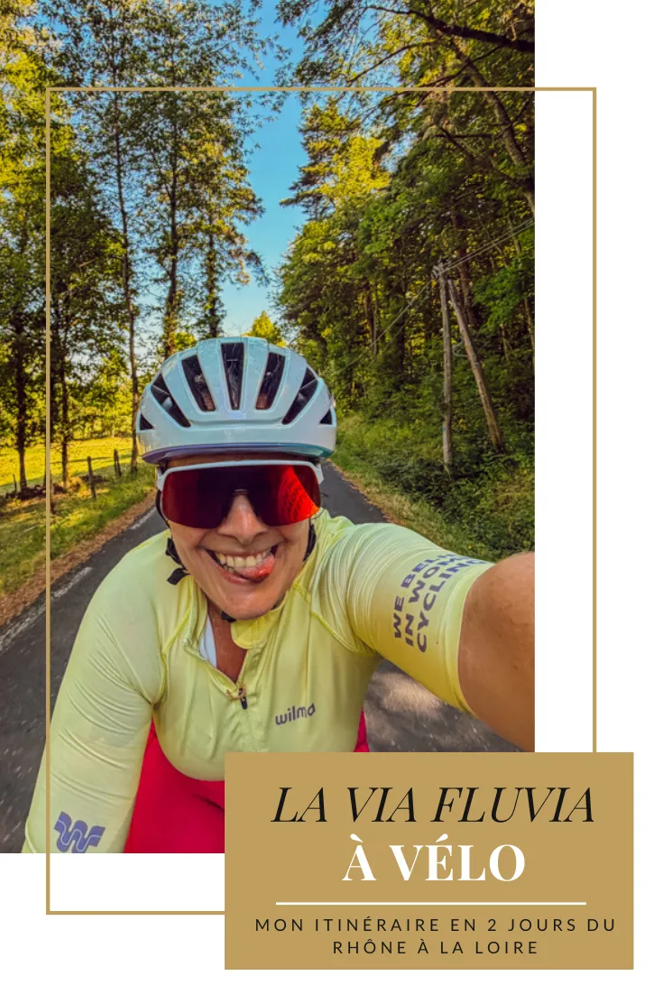 Parcourir la Via Fluvia en vélo de route est tout à fait possible, mais certaines portions demandent d'anticiper son itinéraire en raison des ruptures de continuité et des revêtements moins adaptés aux pneus fins. Entre Annonay et Lavoûte-sur-Loire, la véloroute alterne voies vertes ombragées, anciennes voies ferrées, portions routières et paysages de Haute-Loire, avec un profil plus exigeant dans le sens Rhône → Loire. Réaliser la Via Fluvia en 2 jours permet d'en faire un véritable bike trip, à condition d'avoir l'habitude de rouler plusieurs heures et de bien préparer sa trace.